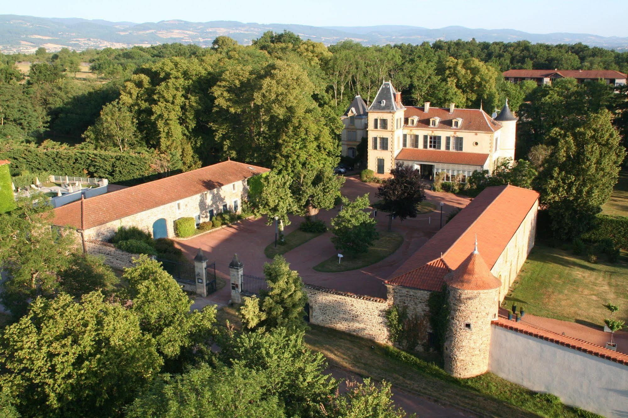 Chateau De Champlong Table Hotel **** Golf & Spa Villerest  Exterior foto
